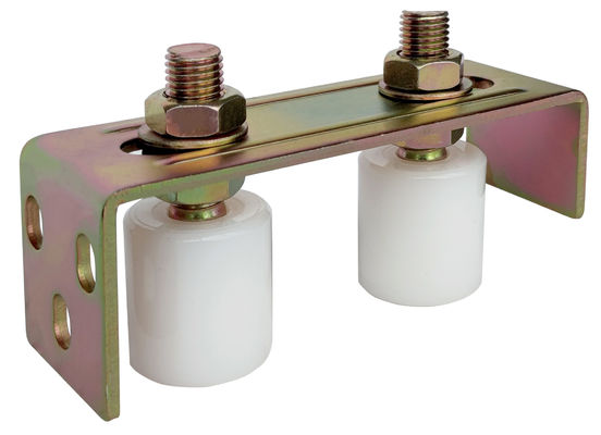 Suporte de guia duplo L da porta de deslizamento dos rolos universal 64mm ajustáveis resistentes do cargo da parte traseira